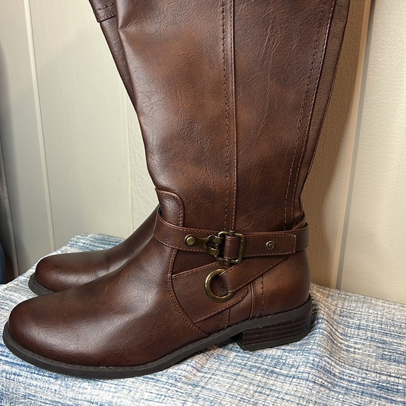 Brown GUESS boots - Picture 6 of 9